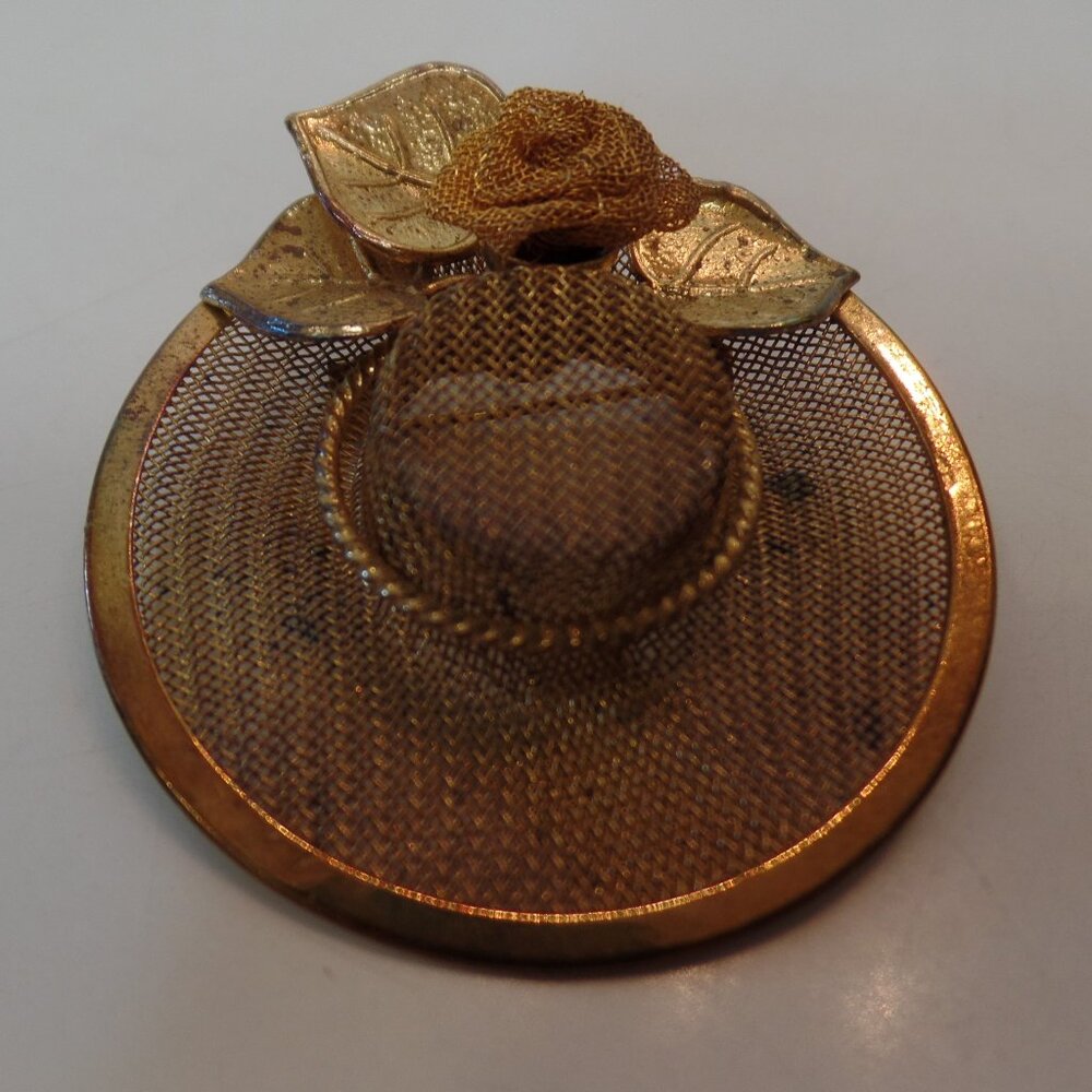 Vintage Goldtone Mesh Hat Brooch Pin With Flower & Leaves Apx 1.5 Round